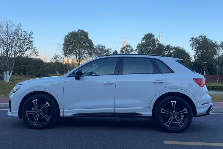 奥迪Q3 2023款 40 TFSI 时尚动感型车身外观6002