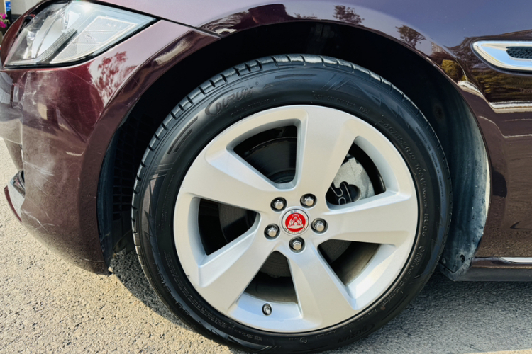 捷豹XFL 2018款 XFL 2.0T 200PS 精英版车身外观6009