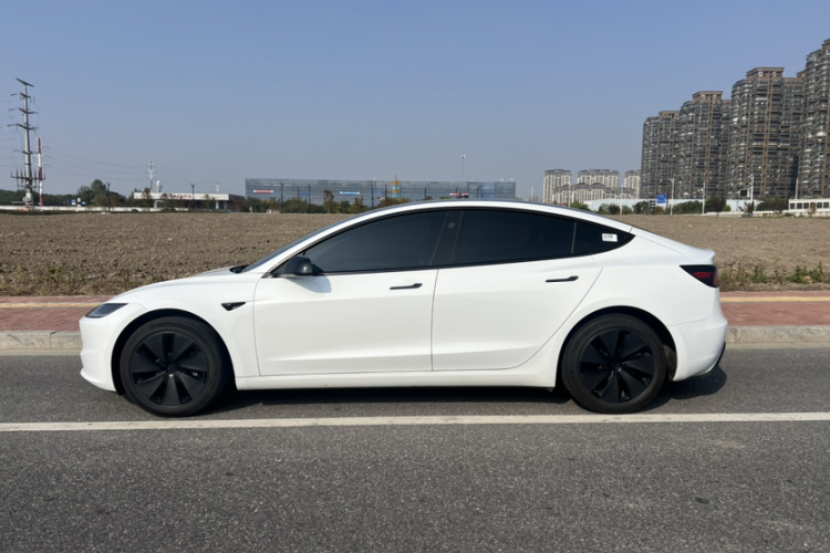 特斯拉 Model 3 2023款 后轮驱动版车身外观6005