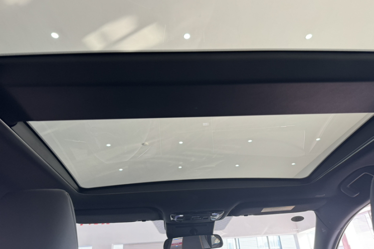 丰田 亚洲龙 2024款 双擎 2.0L 豪华版中控内饰7003