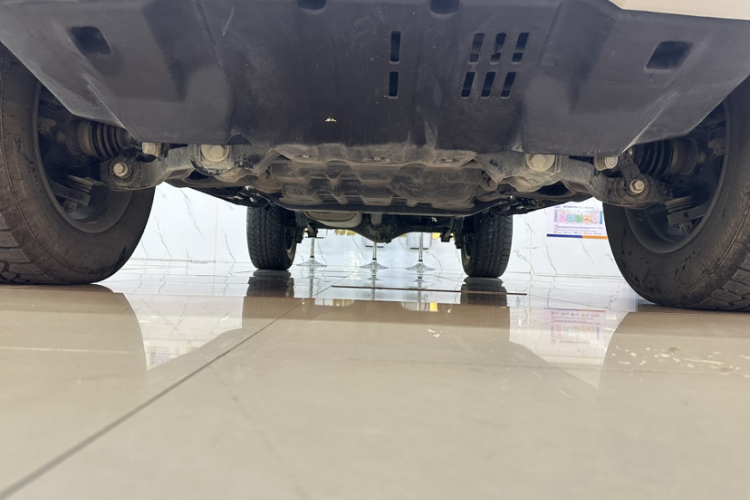 北京BJ40 2024款 2.0T 城市猎人荣耀版局部细节9002