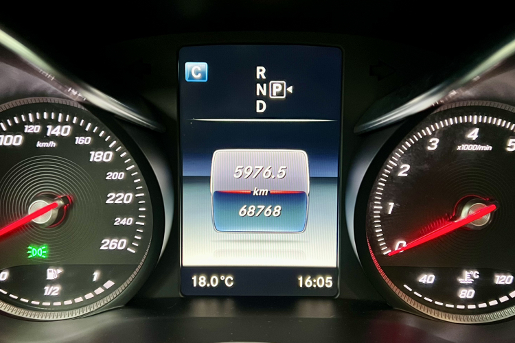 奔驰C级 2015款 C 200 L 运动型中控内饰7004