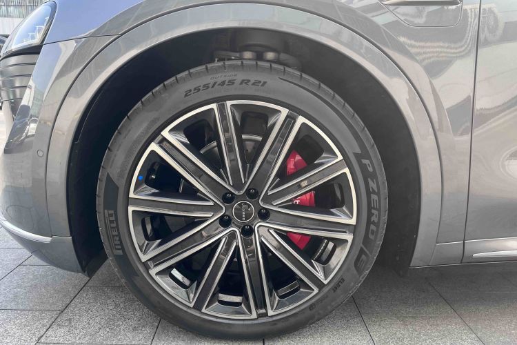 鸿蒙智行 智界R7 2024款 纯电 736km UItra车身外观6002