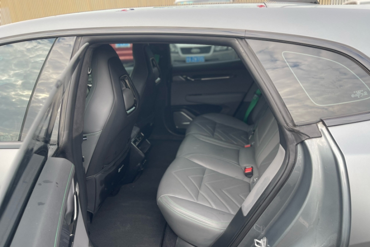 极氪001 2022款 长续航双电机 WE版中控内饰7002