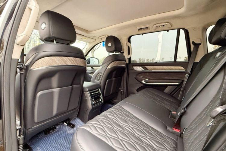 坦克500 2022款 3.0T 运动版 造境型 5座中控内饰7006