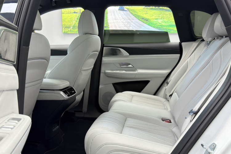 小鹏G9 2024款 702 Max中控内饰7003