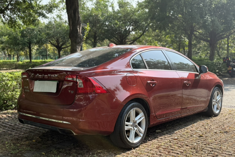 沃尔沃S60 2014款 S60L T5 智驭版车身外观6008