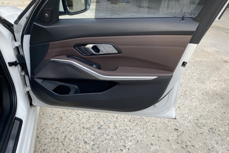 宝马3系 2020款 325Li 首发版中控内饰7006