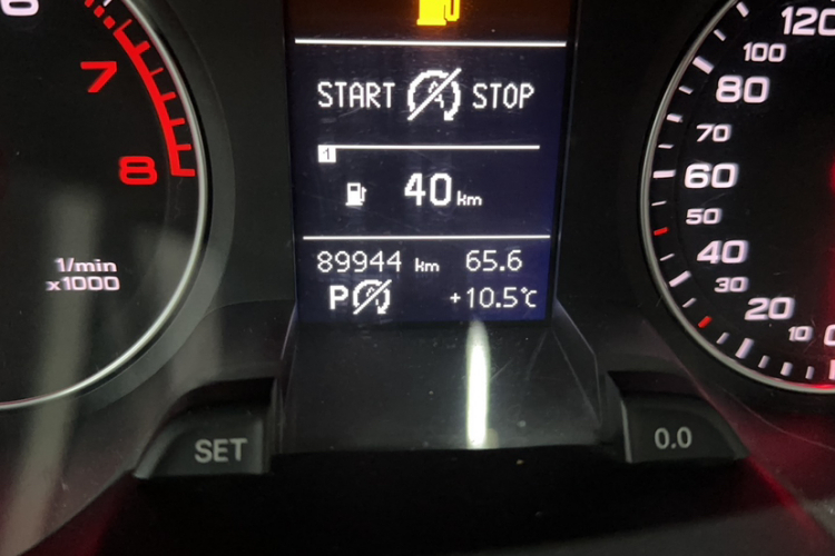 奥迪A4L 2015款 35 TFSI 自动舒适型中控内饰15