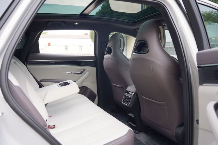 比亚迪 宋PLUS新能源 2025款 EV 605km 旗舰型中控内饰7015