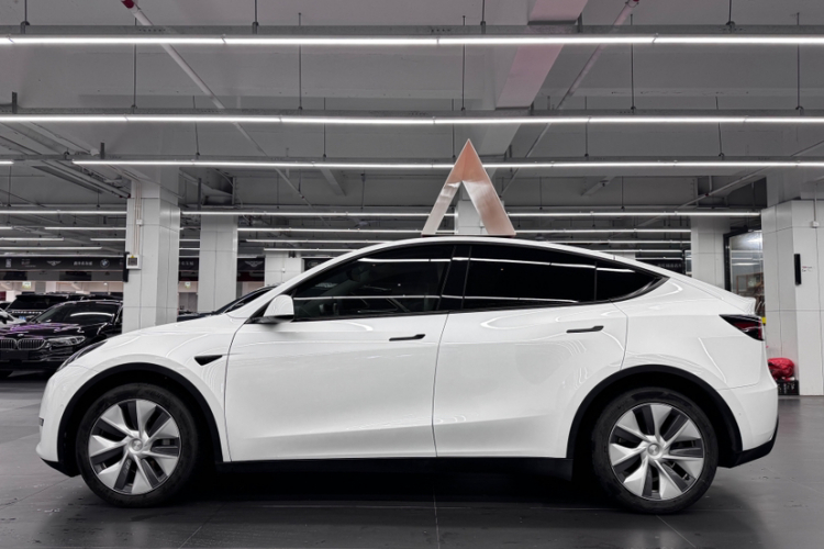 特斯拉 Model Y 2022款 长续航全轮驱动版车身外观6003