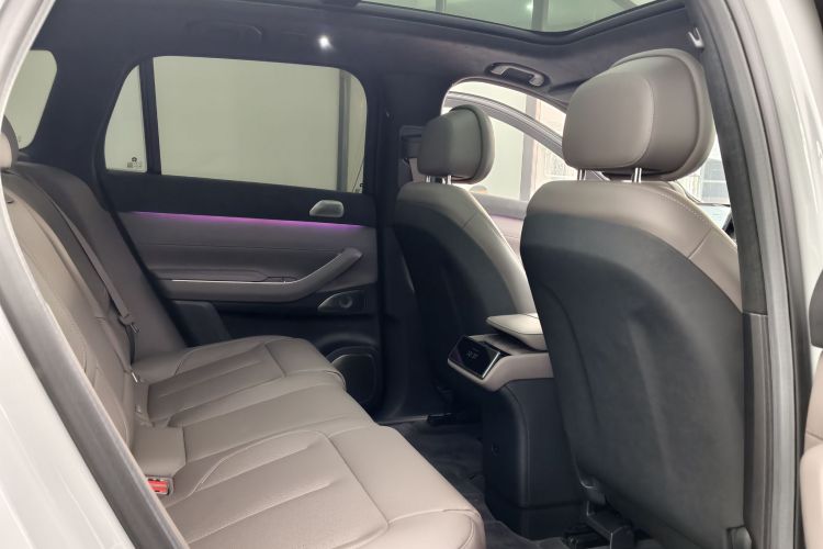 蔚来ES7 2022款 75kWh中控内饰7004