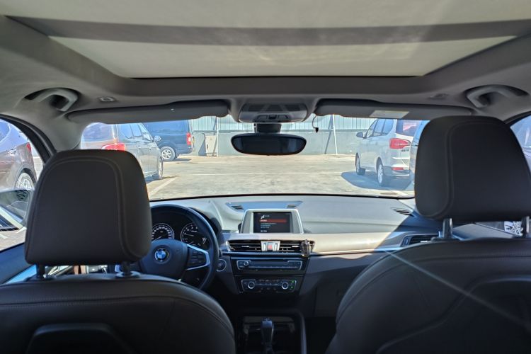 宝马X1 2019款 sDrive18Li 尊享型中控内饰7005