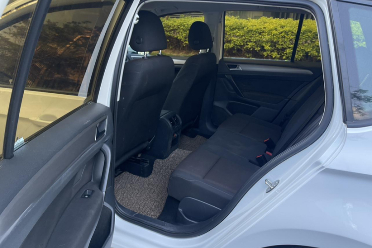 大众 高尔夫·嘉旅 2016款 1.6L 自动舒适型中控内饰7003