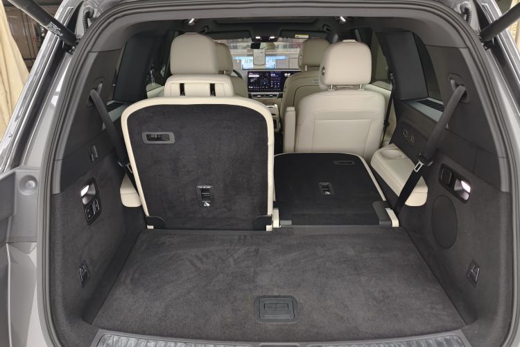 理想汽车 理想L9 2022款 Max中控内饰7010