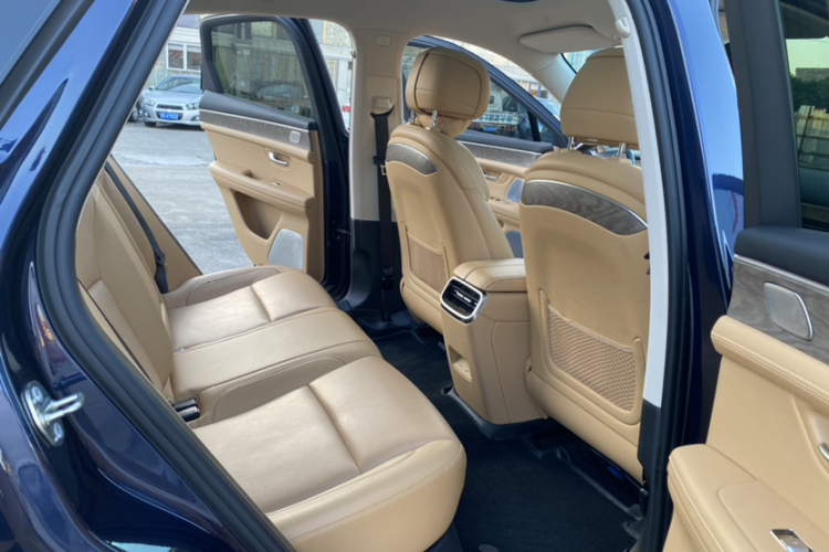 鸿蒙智行 问界M5 2022款 增程后驱标准版中控内饰7004