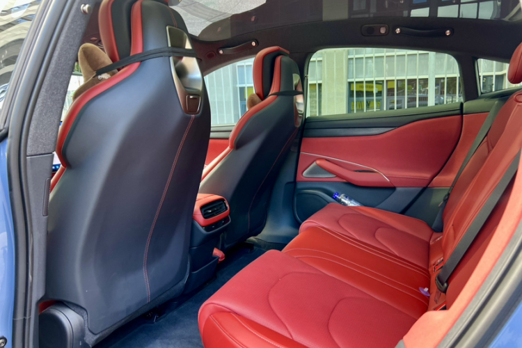 小米汽车 小米SU7 2024款 后驱超长续航高阶智驾Pro版中控内饰7006