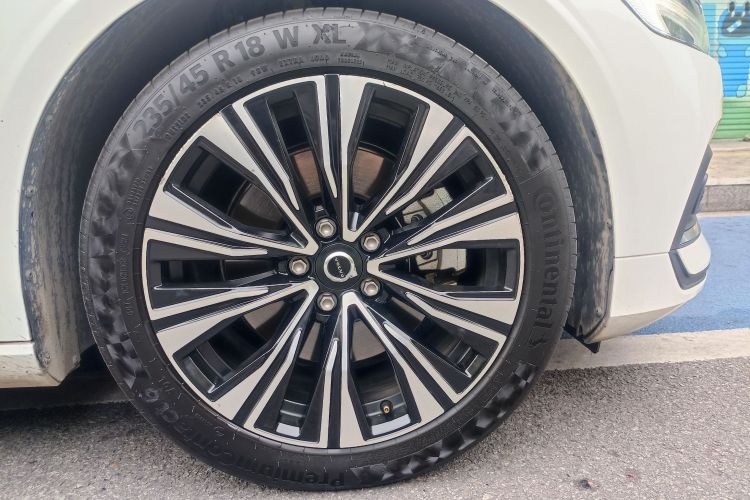 沃尔沃V60 2024款 B5 智远豪华版车身外观6009