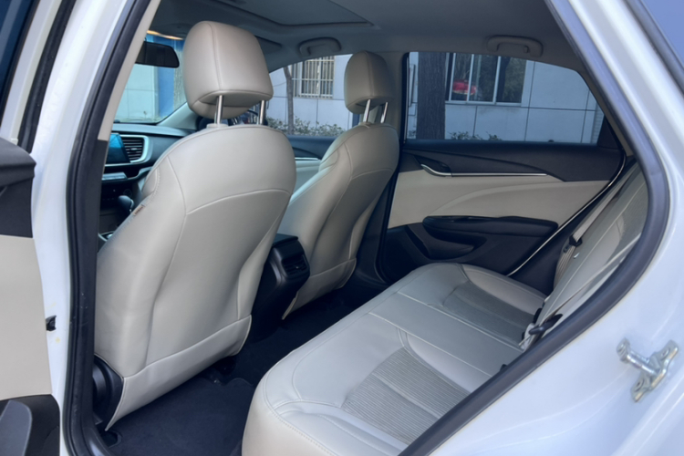 别克 英朗 2017款 15N 自动精英型车身外观6004