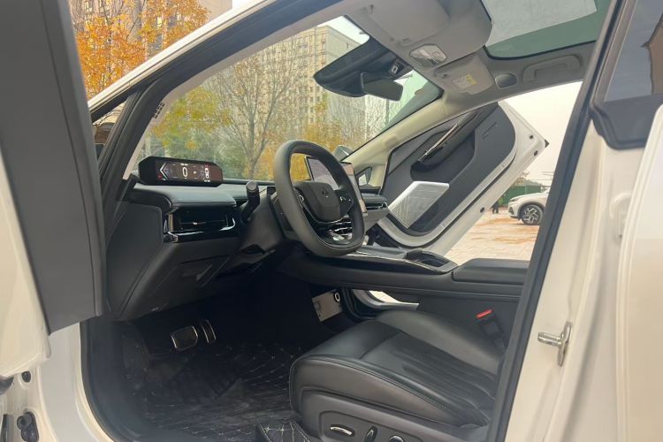 昊铂GT 2023款 710后驱超充Max版中控内饰7002