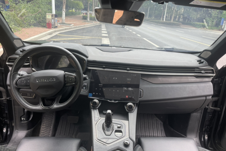 领克01 2021款 2.0TD 四驱暗夜版中控内饰7001