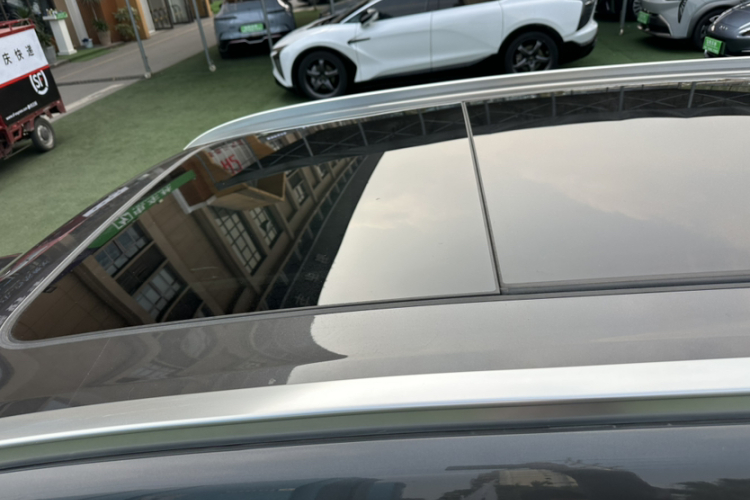 理想汽车 理想ONE 2021款 增程6座版局部细节57