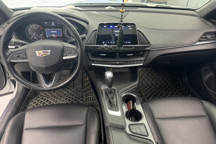 凯迪拉克CT4 2021款 28T 风尚型局部细节16