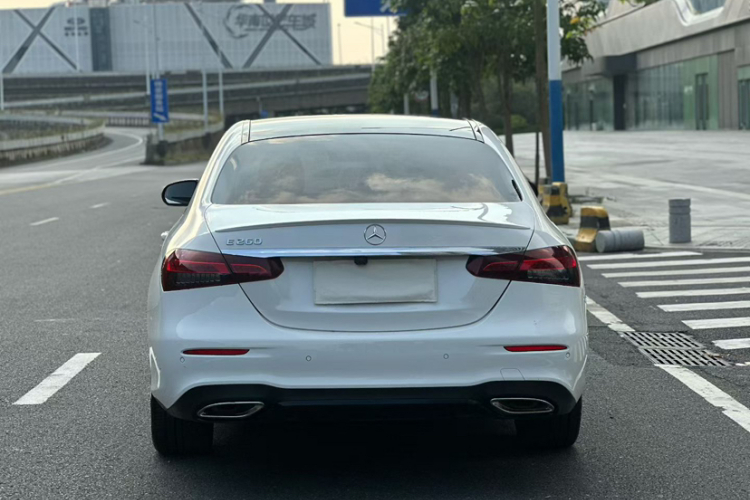 奔驰E级(进口) 2021款 E 260 时尚型运动版车身外观6010