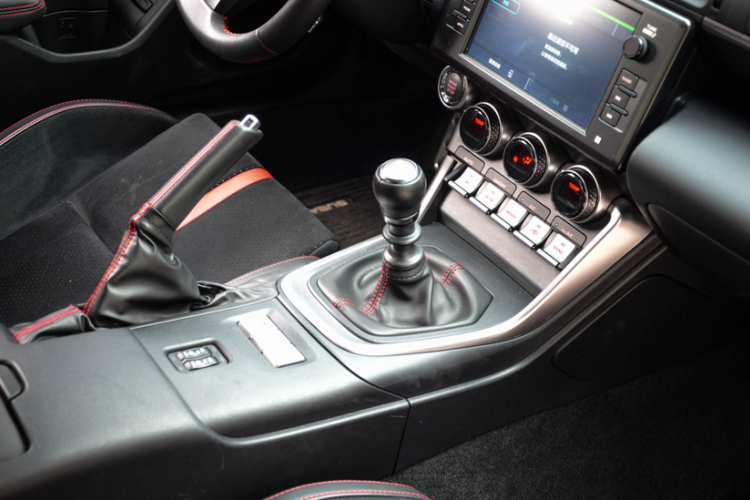 斯巴鲁BRZ 2022款 2.4L 手动版中控内饰7003