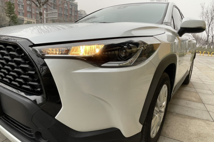 丰田 卡罗拉锐放 2022款 2.0L 先锋版车身外观6008