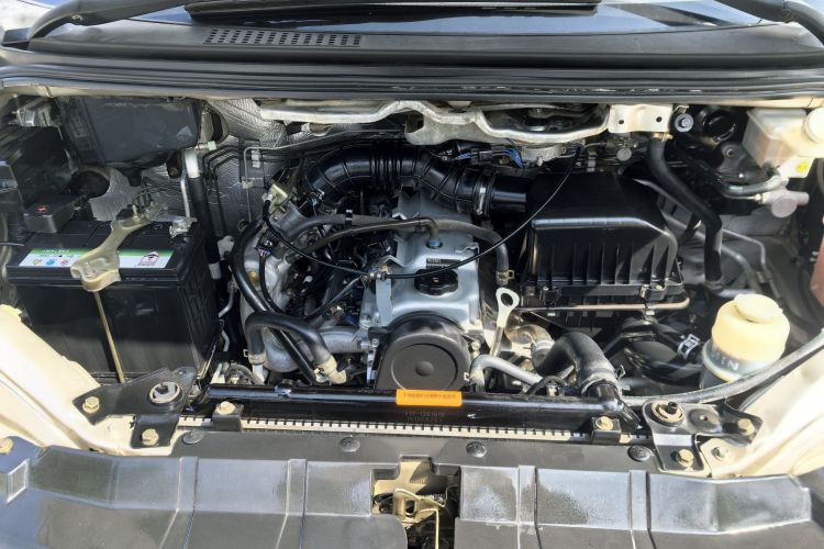 东风风行 菱智 2016款 M3 1.6L 7座豪华型 国IV局部细节9001