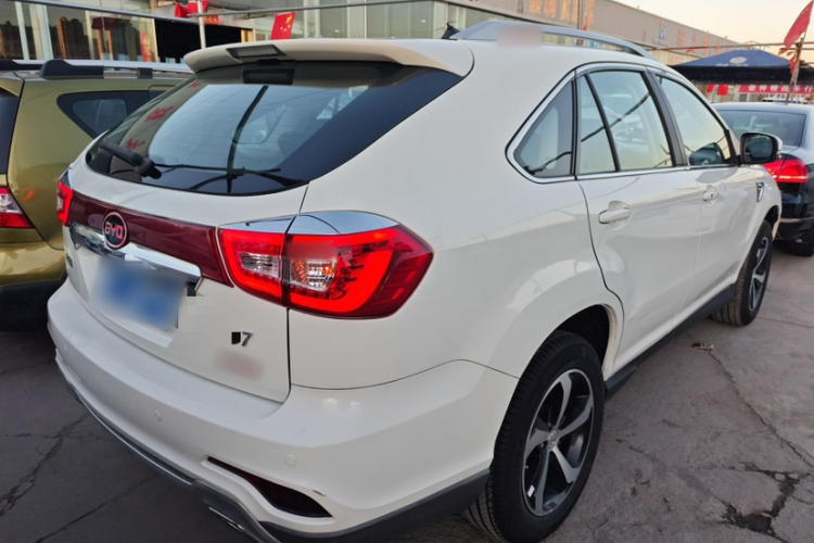 比亚迪S7 2015款 2.0T 自动尊贵型车身外观6003