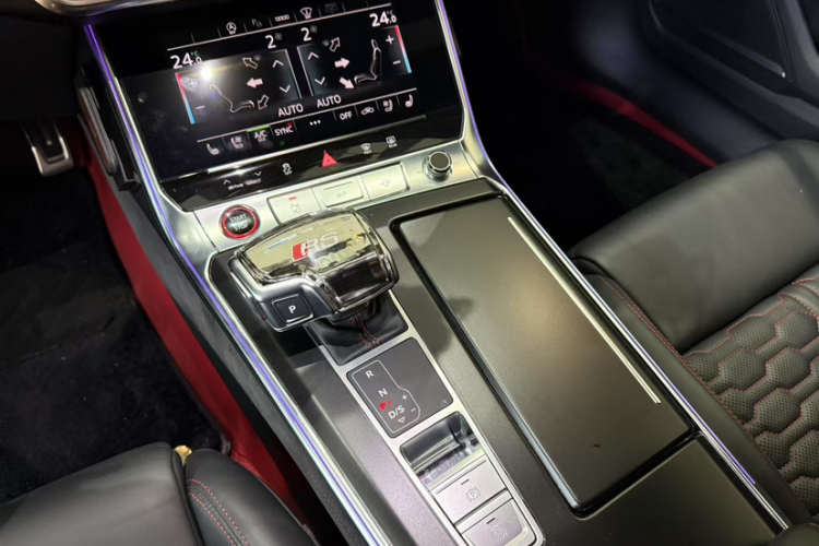 奥迪RS 6 2021款 RS 6 4.0T Avant中控内饰7006