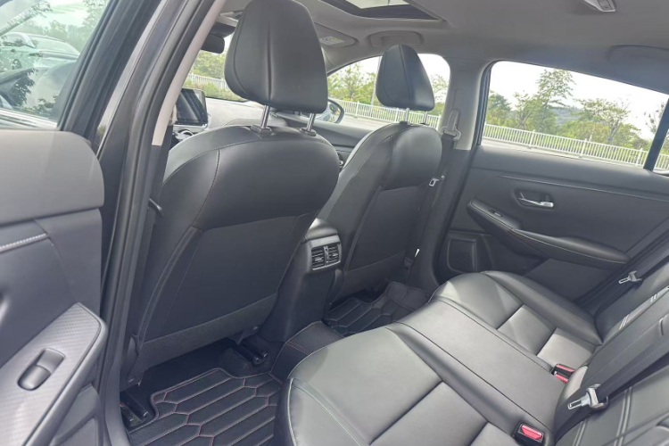 日产 轩逸 2022款 1.6L XL CVT悦享版中控内饰7003