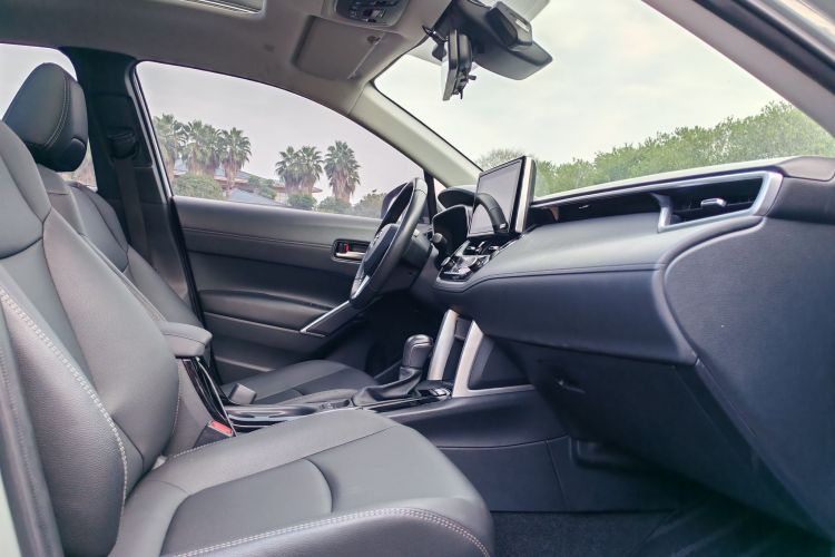 丰田 卡罗拉锐放 2022款 2.0L 旗舰版中控内饰7003