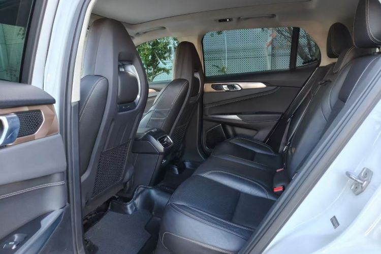 领克01 2017款 2.0T 两驱型Pro版中控内饰7008