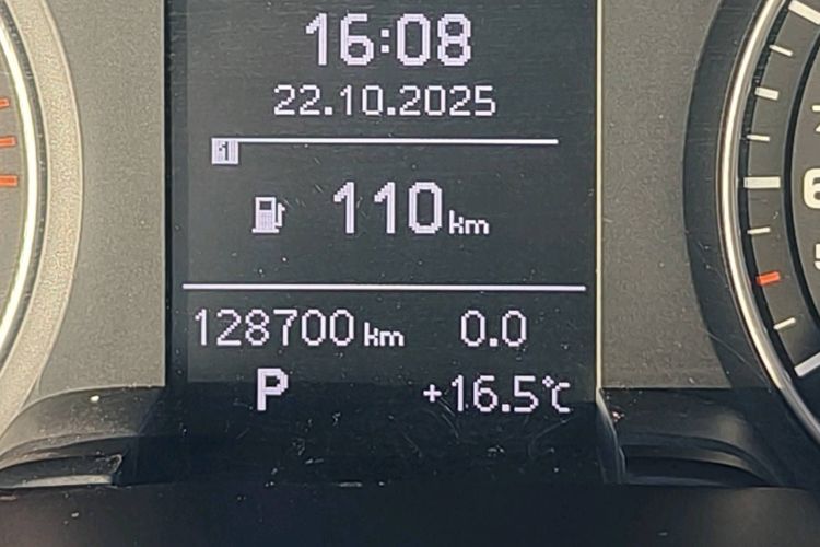 奥迪A4L 2016款 35 TFSI 自动标准型中控内饰15