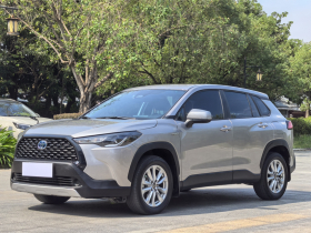 丰田 卡罗拉锐放 2023款 双擎 2.0L 精英版