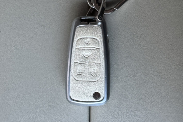 别克GL8 2017款 25S 舒适型 国V中控内饰7003