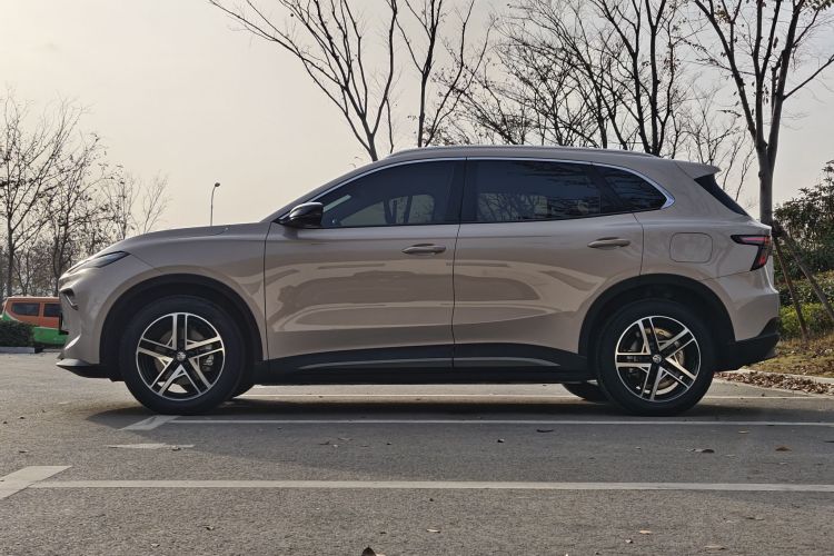 名爵 MG ES5 2025款 525max 后驱智驾版车身外观6007