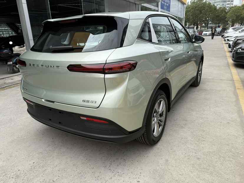 奔腾 悦意03 2025款 565km 乐享版(5)