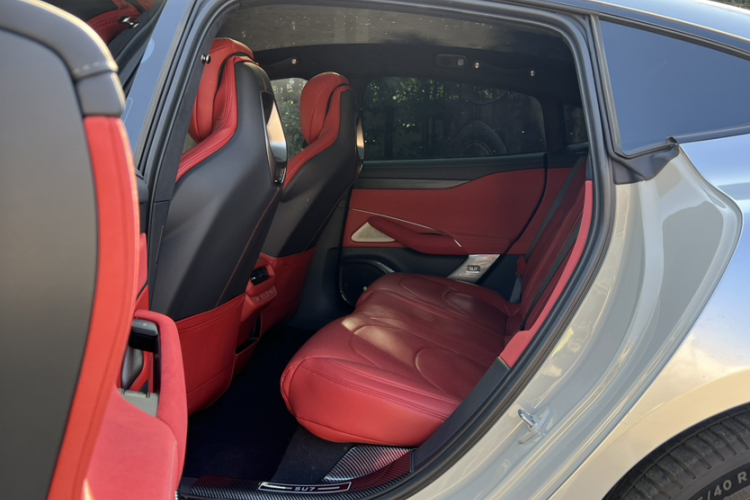 小米汽车 小米SU7 2024款 四驱超长续航高阶智驾Max版中控内饰7002