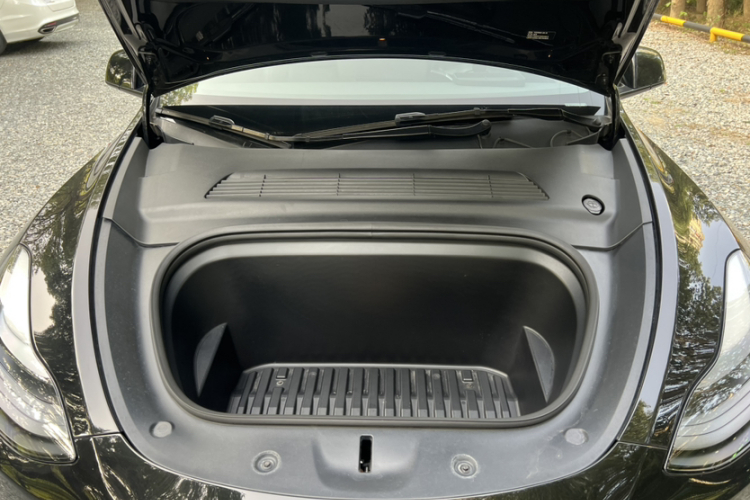 特斯拉 Model Y 2021款 Performance高性能全轮驱动版局部细节24