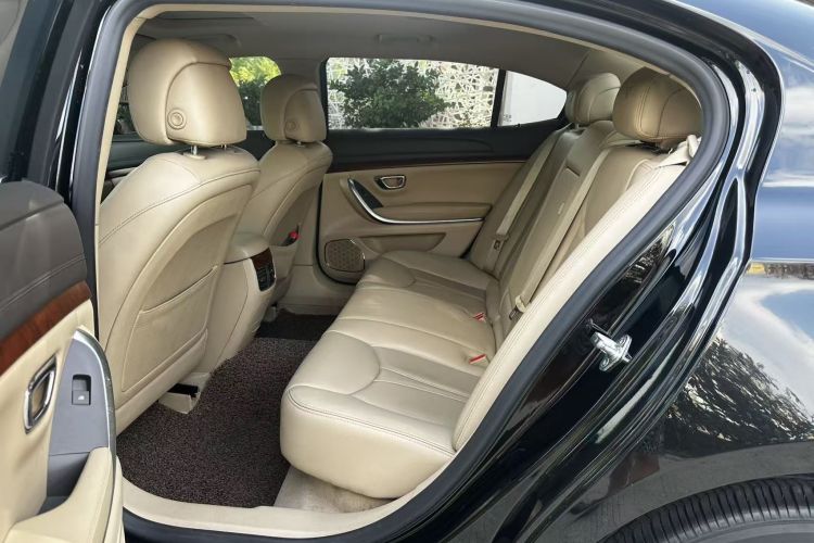 荣威950 2015款 1.8T 豪华版中控内饰7002