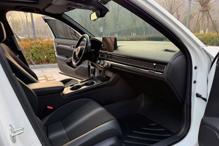 本田 思域 2022款 240TURBO CVT燃动版局部细节41