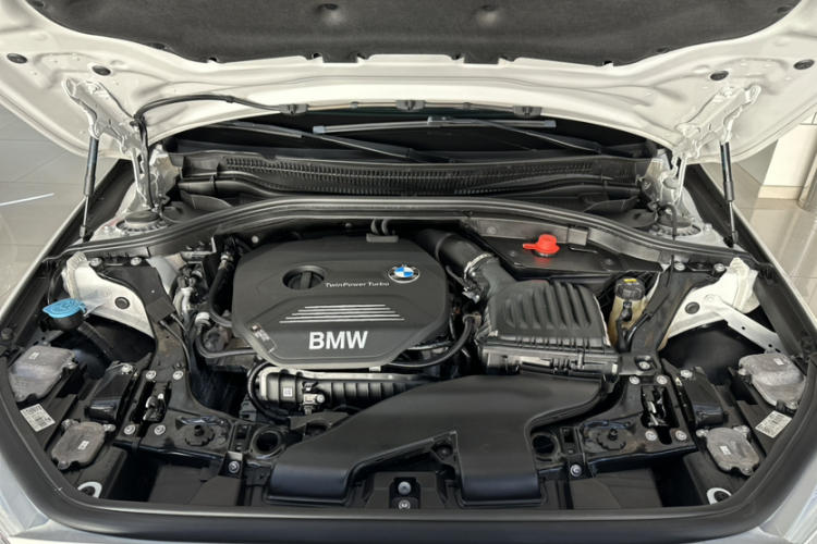 宝马1系 2018款 改款 118i 运动型局部细节9003