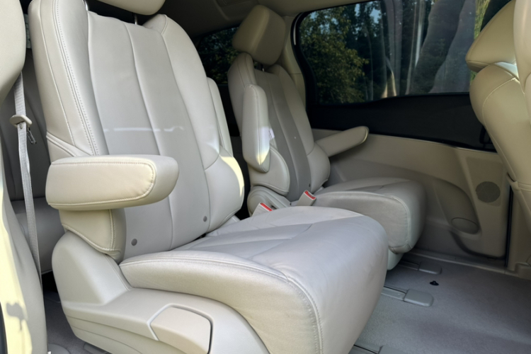 别克GL8 2018款 28T 豪华型 国VI中控内饰7006