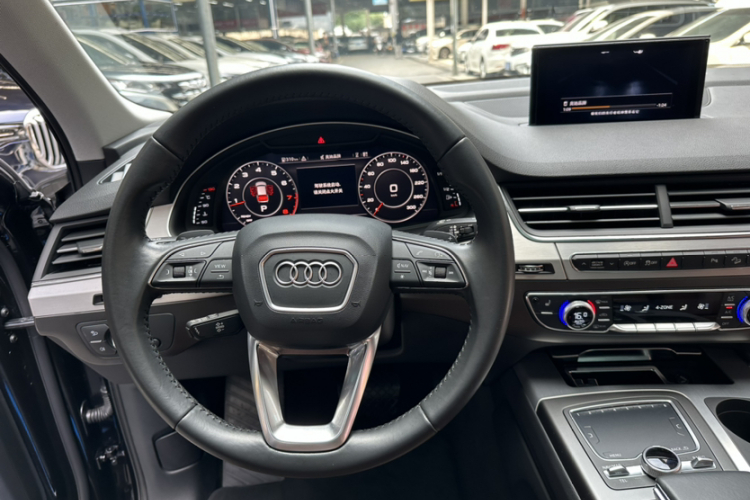 奥迪Q7 2018款 40 TFSI S line运动型中控内饰7008