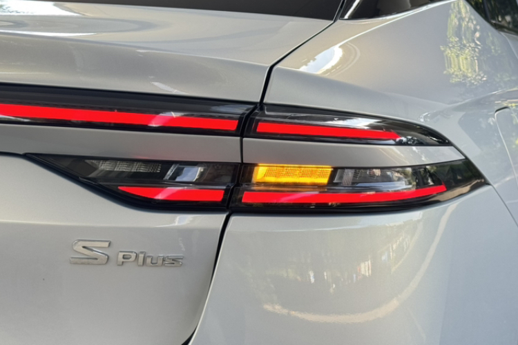 埃安 AION S Plus 2022款 70 智领版局部细节9004