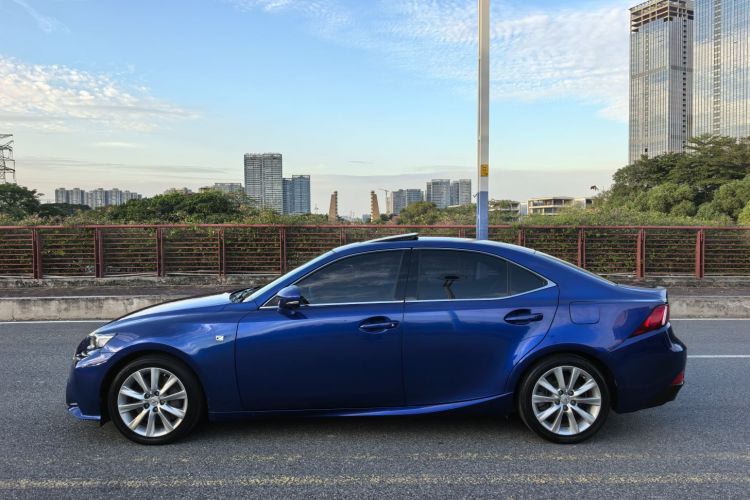 雷克萨斯IS 2015款 200t F SPORT车身外观6009